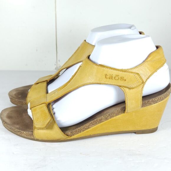 Taos Women’s Sheila EU40 US 9-9,5 Yellow Leather T Strap Open-Toe Wedge Sandal - Picture 2 of 16